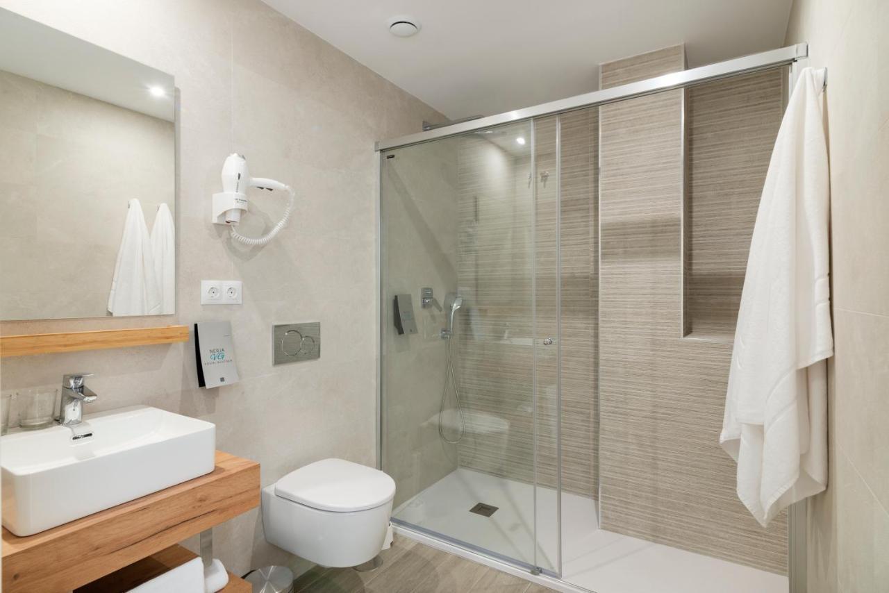 Nerja Vg Hostal Boutique Bagian luar foto